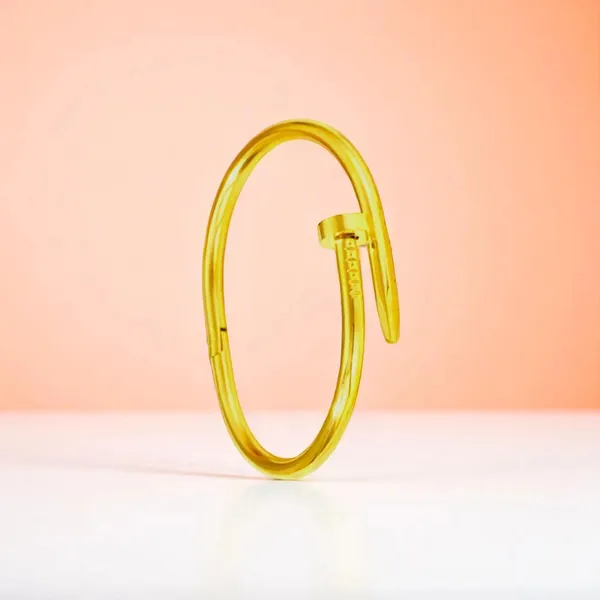 Gilded_Edge_Gold_Nail_Oval_Bracelet_Default_Title