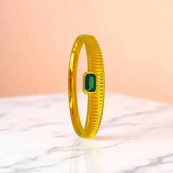 Emerald_Glint_Green_Gemstone_Gold_Bracelet_Default_Title