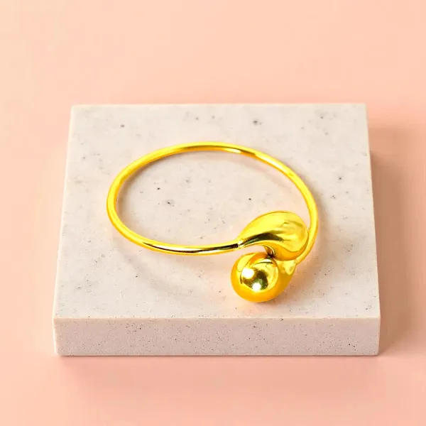 Golden_Embrace_Gold_Hugging_Drop_Bracelet_Default_Title