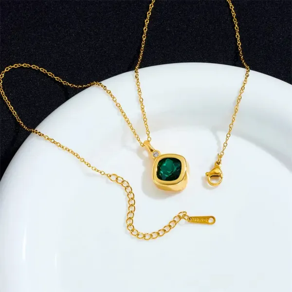 Emerald_Luxe_18k_Gold_Plated_Green_Gemstone_Necklace_Default_Title