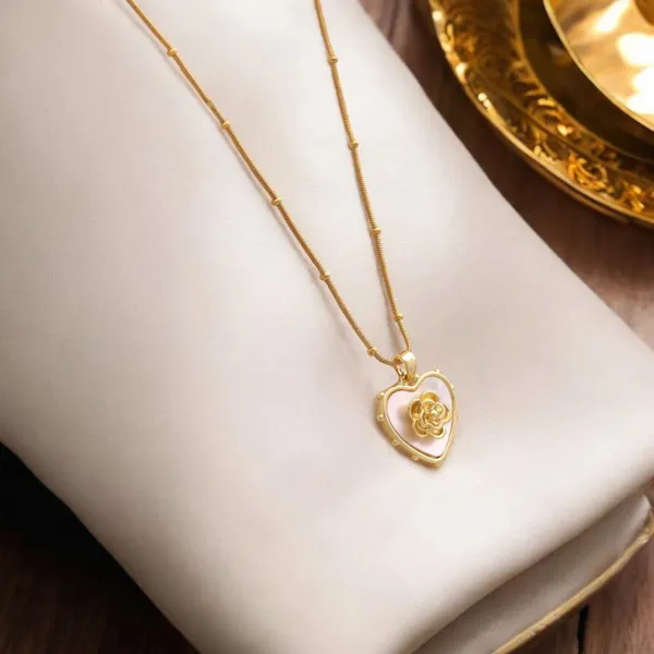 Rose_Whisper_18k_Gold_Plated_Heart_Pendant_Necklace_Default_Title