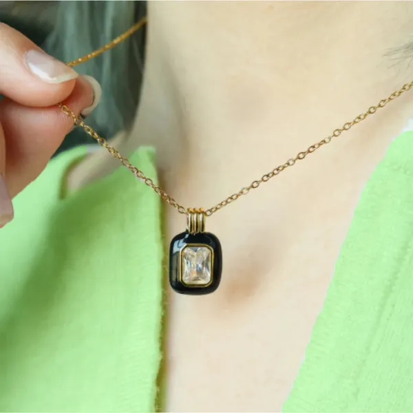 Noir_Halo_Black_O_Crystal_Necklace_Default_Title