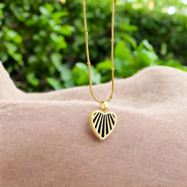 Golden_Lines_18k_Gold_Plated_Striped_Heart_Pendant_Necklace_Default_Title