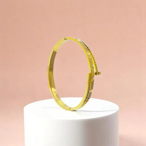 Power_Stack_Triple_Layer_Nail_Gold_Bracelet_Default_Title