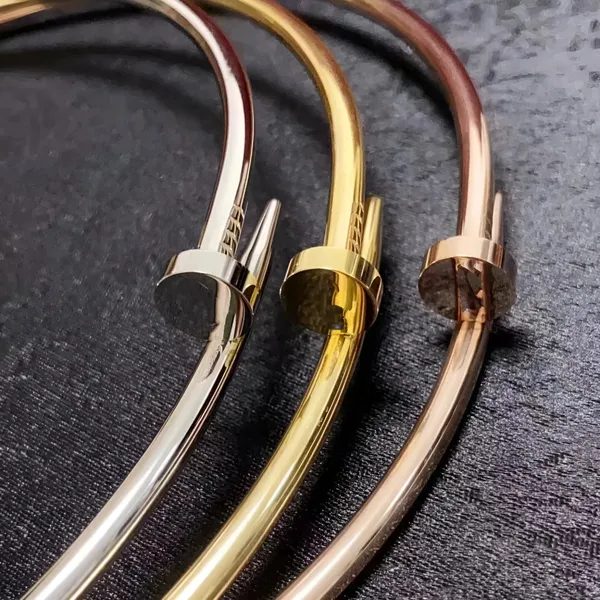 Power_Loop_18k_Gold_Nail_Choker_Necklace_Default_Title