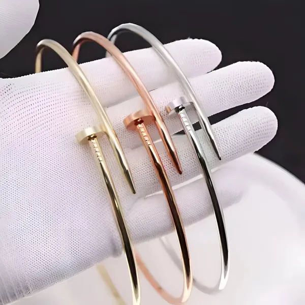 Power_Loop_18k_Gold_Nail_Choker_Necklace_Default_Title
