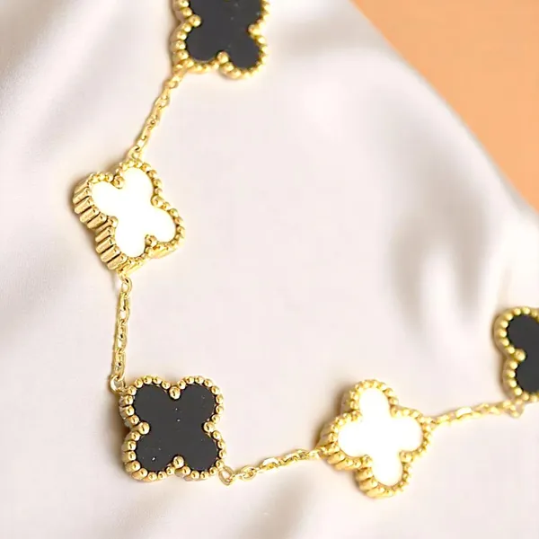 Luxe_Luck_Clover_Chain_Bracelet_Default_Title