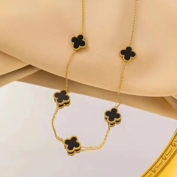 Midnight_Bloom_Clover_Chain_Bracelet_Default_Title
