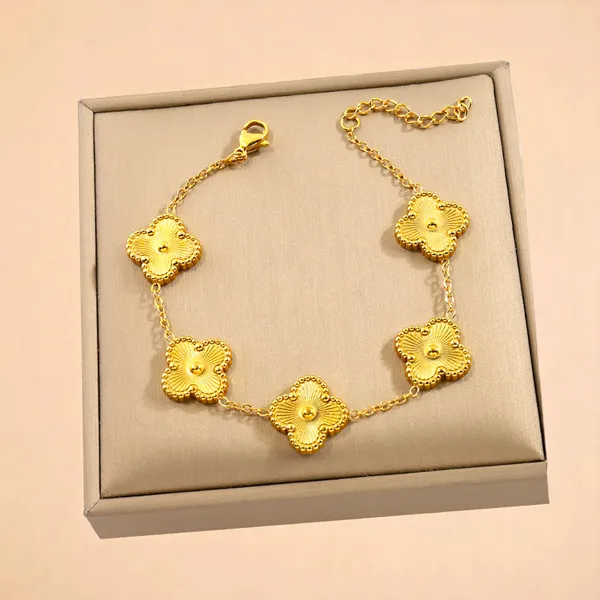 Lucky_Glint_Gold_Clovers_Bracelet_Default_Title