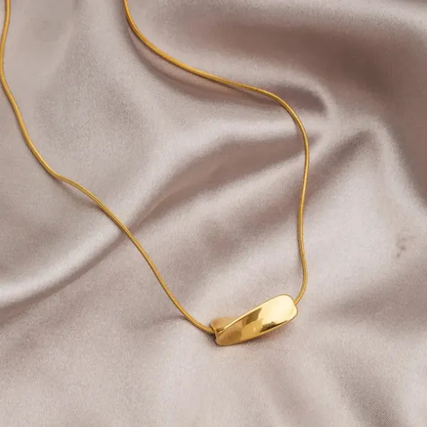 Spiral_Muse_Twisted_Bar_Pendant_Necklace_Default_Title