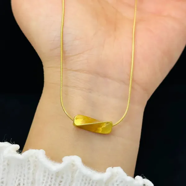 Spiral_Muse_Twisted_Bar_Pendant_Necklace_Default_Title