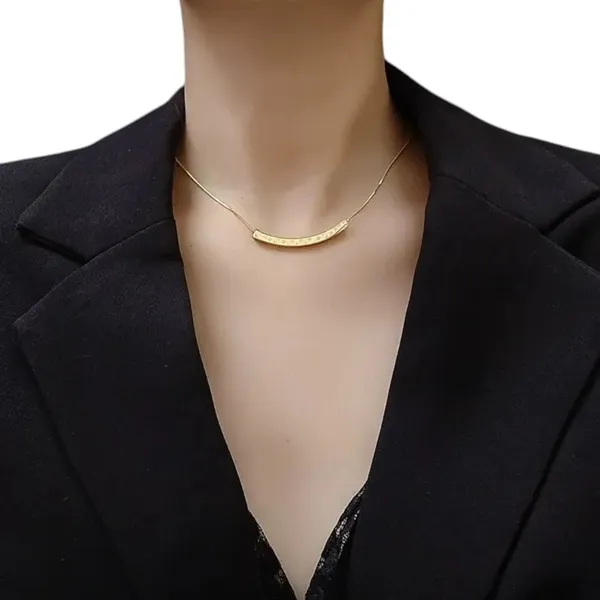 Golden_Arc_Curved_Bar_Pendant_Necklace_Default_Title