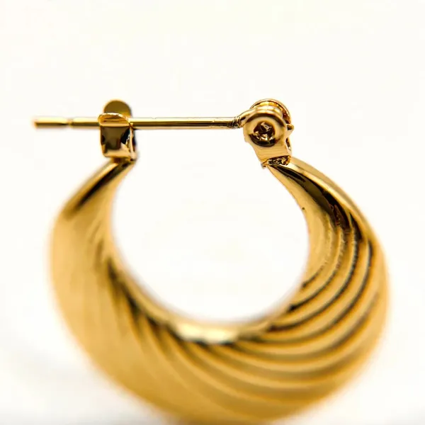 Golden_Drift_Sculpted_Wave_Hoop_Earrings_Default_Title