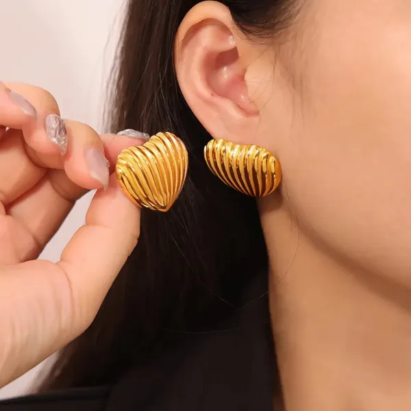 Golden_Pulse_Ridged_Heart_Stud_Earrings_Default_Title