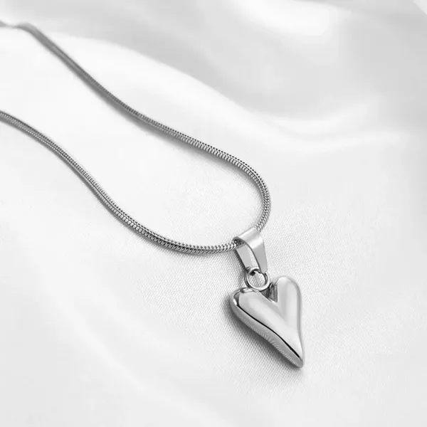 Moonlit_Glow_Silver_Heart_Pendant_Necklace_Default_Title