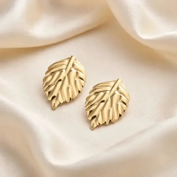 Golden_Poise_Leaf_Motif_Stud_Earrings_Default_Title