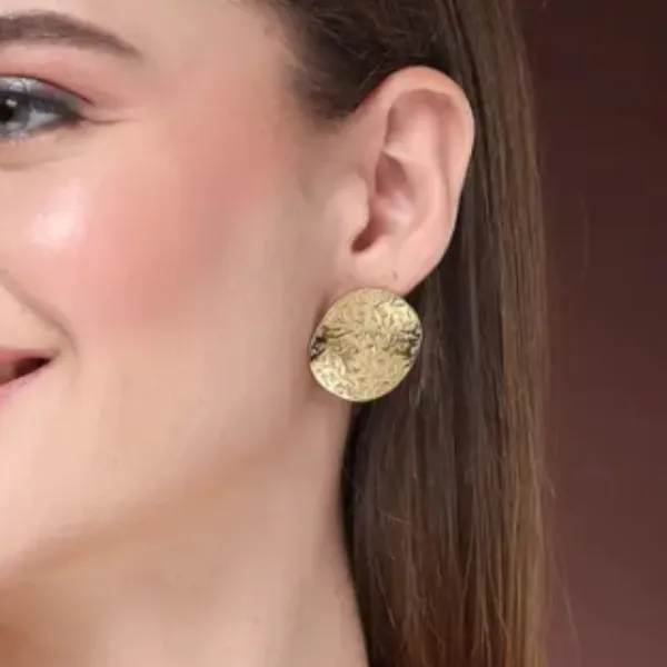 Golden_Poise_Embossed_Stud_Earrings_Default_Title