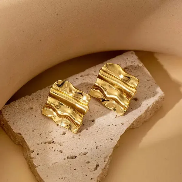 Urban_Flow_Wavy_Square_Stud_Earrings_Default_Title