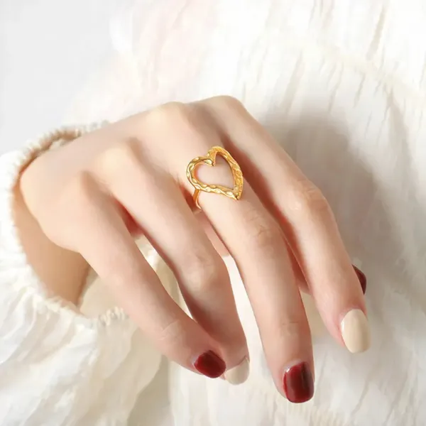 Golden_Embrace_Sculpted_Heart_Adjustable_Ring_Default_Title