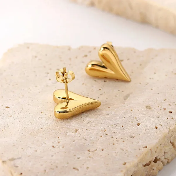 Golden_Heart_Gold_Heart_Stud_Earrings_Default