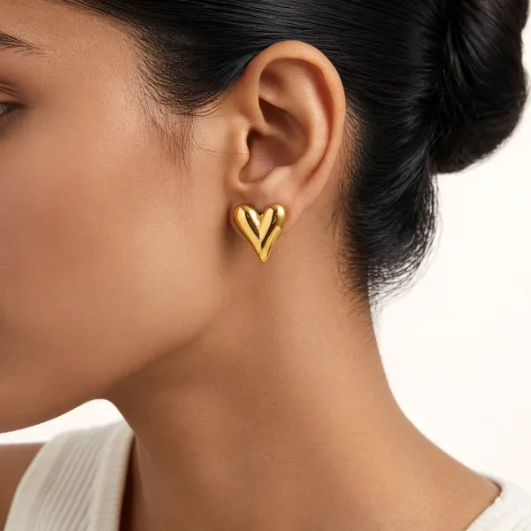Golden_Heart_Gold_Heart_Stud_Earrings_Default
