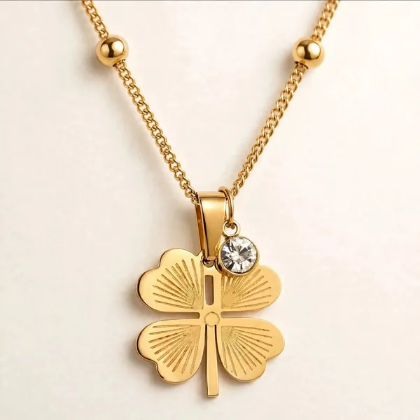 Clover_Charm_Gold_Clover_Pendant_Necklace_Default_Title