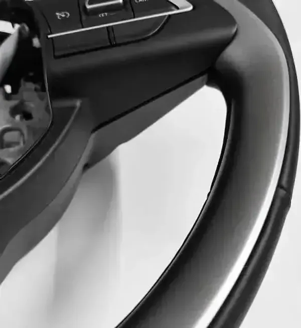 Baleno_Top_Model_Steering_Leather_Upholstery_Wrapped_With_All_Controls_Default_Title