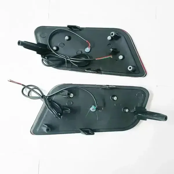 Ford_Endeavour_Rear_Led_Reflector_Light_With_Matrix_Signal_Default_Title