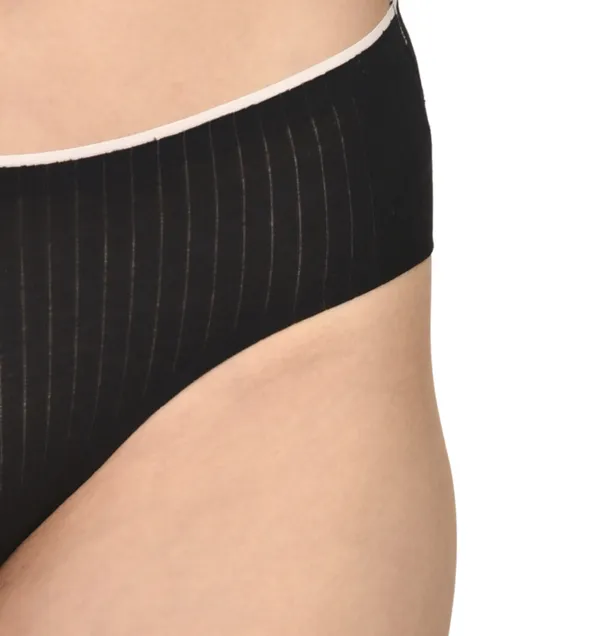 Black_Cotton_Seamless_Panties_For_Women_Pack_Of_3