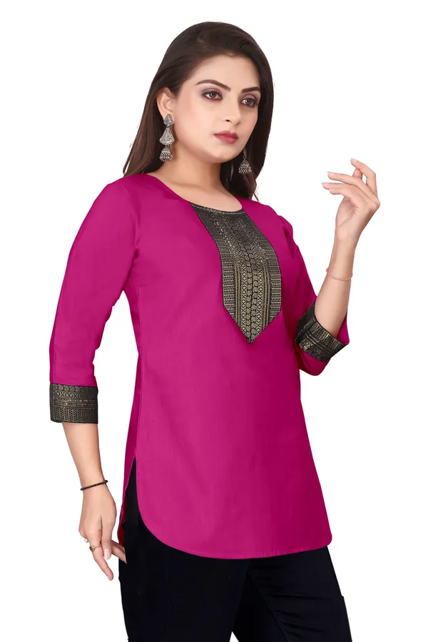 Magenta_Embellished_Regular_Fit_Kurti_for_Women