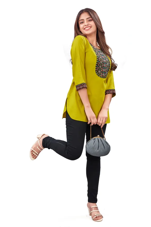 Yellow_Printed_Straight_Kurti_for_Women