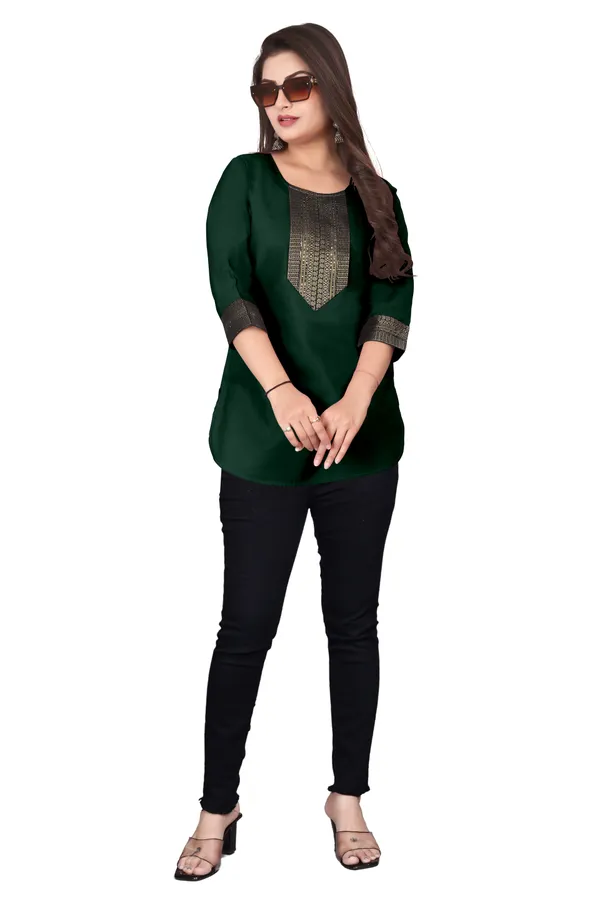 Green_Straight_Embellished_Kurti_for_Women