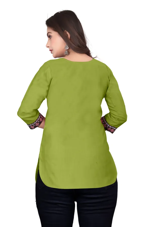 Green_Embroidered_Straight_Kurta_for_Women