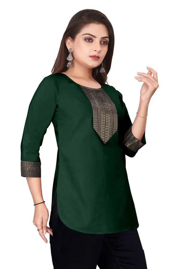 Green_Straight_Embellished_Kurti_for_Women
