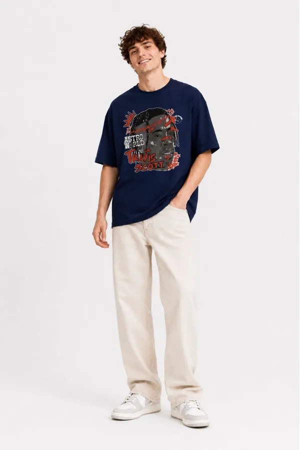 TRAVIS_SCOTT_OVERSIZED_TSHIRT