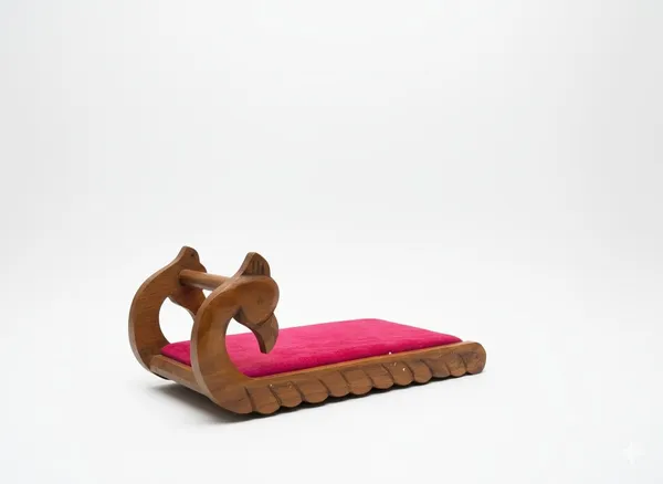 Wooden_Carved_Throne_With_Velvet_Seat