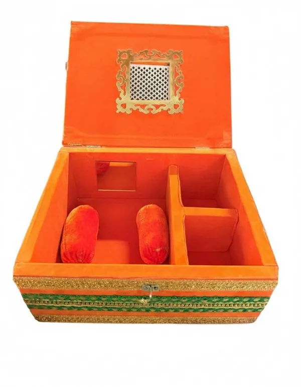 Wooden_Zapiji_For_Ladoo_Gopal