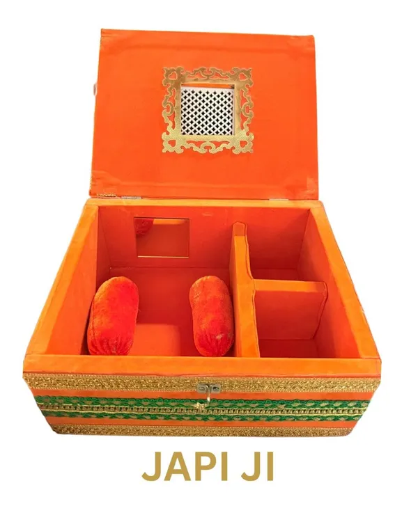 Wooden_Zapiji_For_Ladoo_Gopal