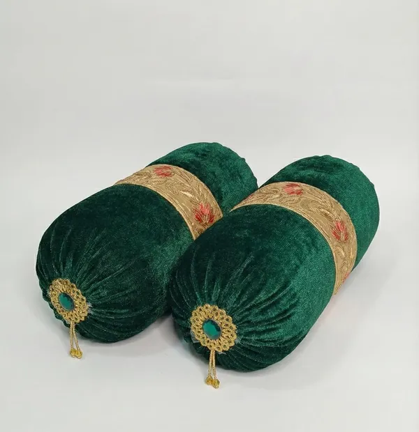 Velvet_Temple_Cushion_For_Deity_Idol
