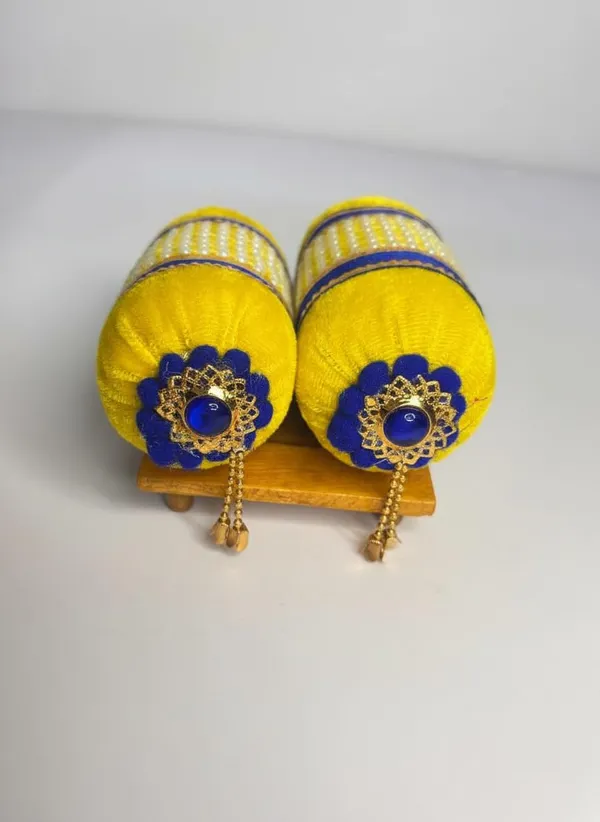 Velvet_Decorative_Pillow_For_Krishna_Idol