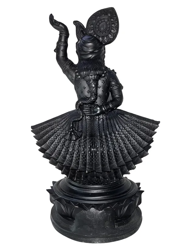 Krishna_Murti_On_Lotus_Stand
