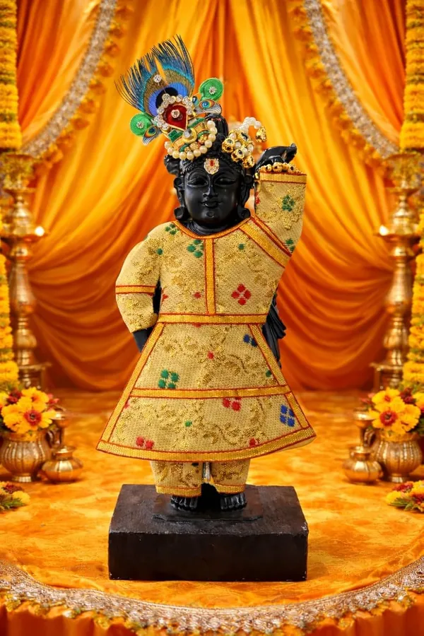 Shreenathji_Angvastra_Poshak_For_Deity_Shringar