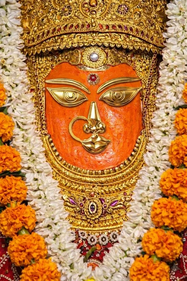 Goddess_Face_Decoration_Set_Let_Me_Reconsider_I_Should_Remove_Set_As_It_Indicates_Quantity_And_Simplify_Further_Goddess_Face_Decoration