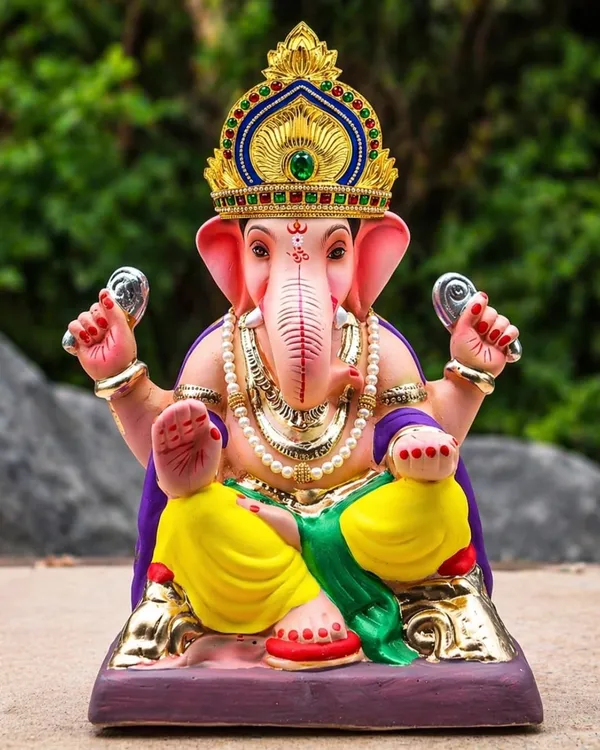 Meenakari_Stone_Mukut_For_God_Idols