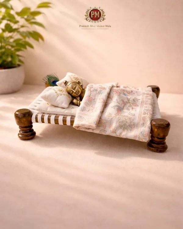 Wooden_Deity_Bed