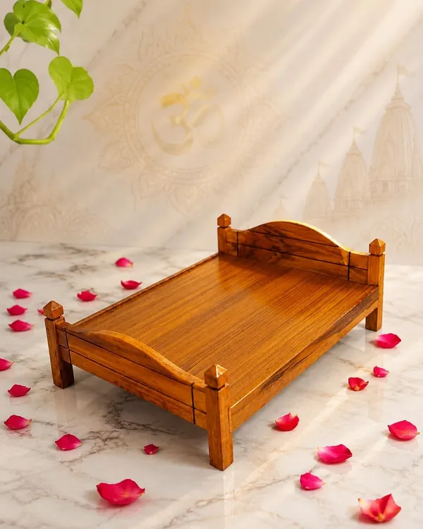 Wooden_Bed_For_Laddu_Gopal