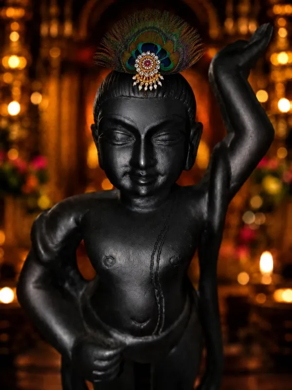 Krishna_Mukut_Kilangi