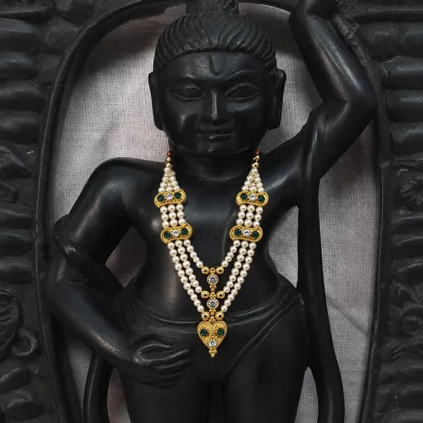 Pearl_Garland_Mala_For_Deity_Idol