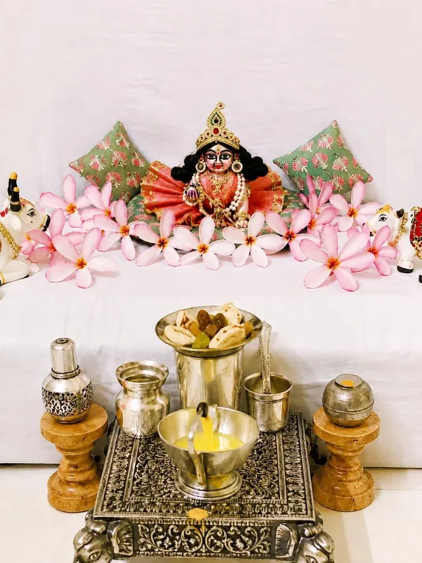 Wooden_Padgha_Stand_For_Deity