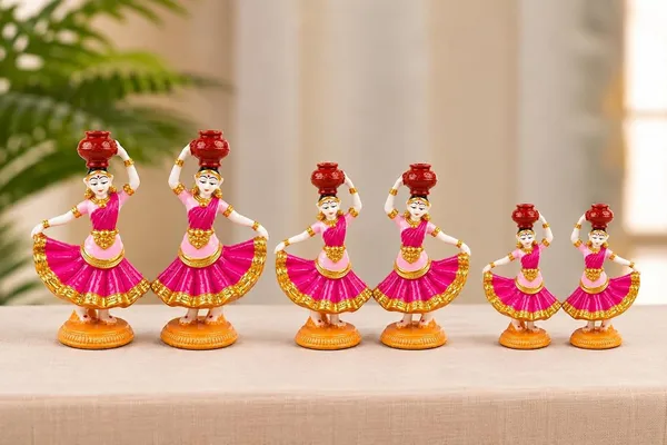 Krishna_Gopi_Figurine_Pair